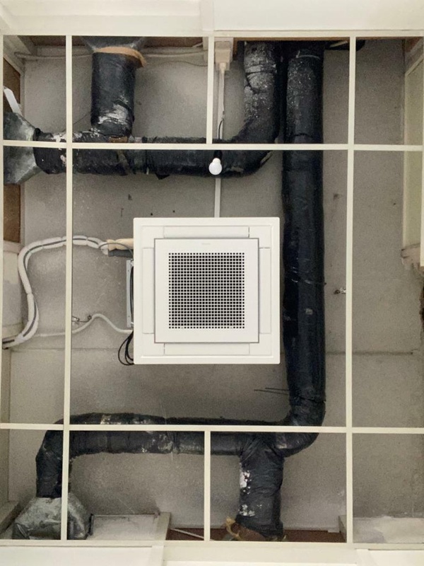 Afbeeldingslocatie: https://tweakers.net/i/T6T_7Czd8-3og9RblB0dV9h4VZ0=/x800/filters:strip_icc():strip_exif()/f/image/TaYKgoIbr9DDSnv3X4IijbQa.jpg?f=fotoalbum_large