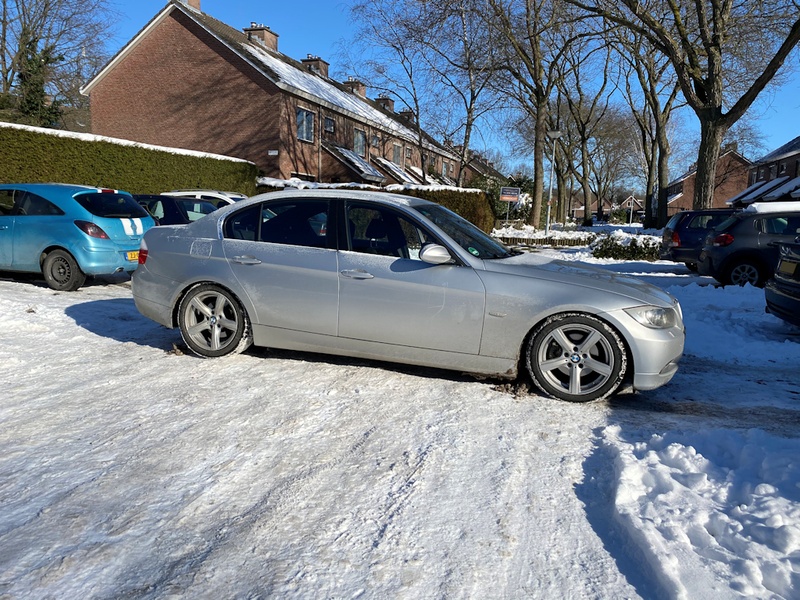 Afbeeldingslocatie: https://tweakers.net/i/T9kQNgAnDPz_UwBytS03c4djI5c=/800x/filters:strip_icc():strip_exif()/f/image/ZSVxtzuYBAyil2d9HORKQb6P.jpg?f=fotoalbum_large