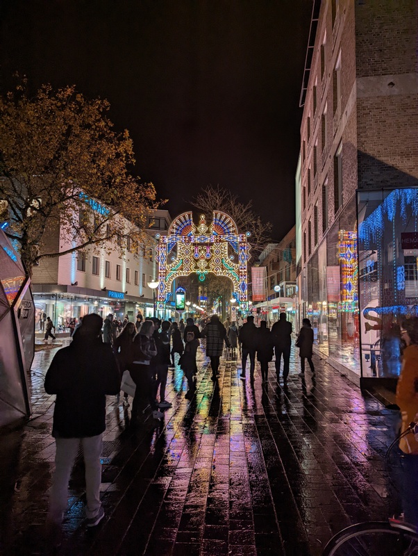 Afbeeldingslocatie: https://tweakers.net/i/TBeiZPGzhISWK5C1iE7o1Bxchw0=/x800/filters:strip_icc():strip_exif()/f/image/AtKHJbEFNDDQaZfESndpggb2.jpg?f=fotoalbum_large