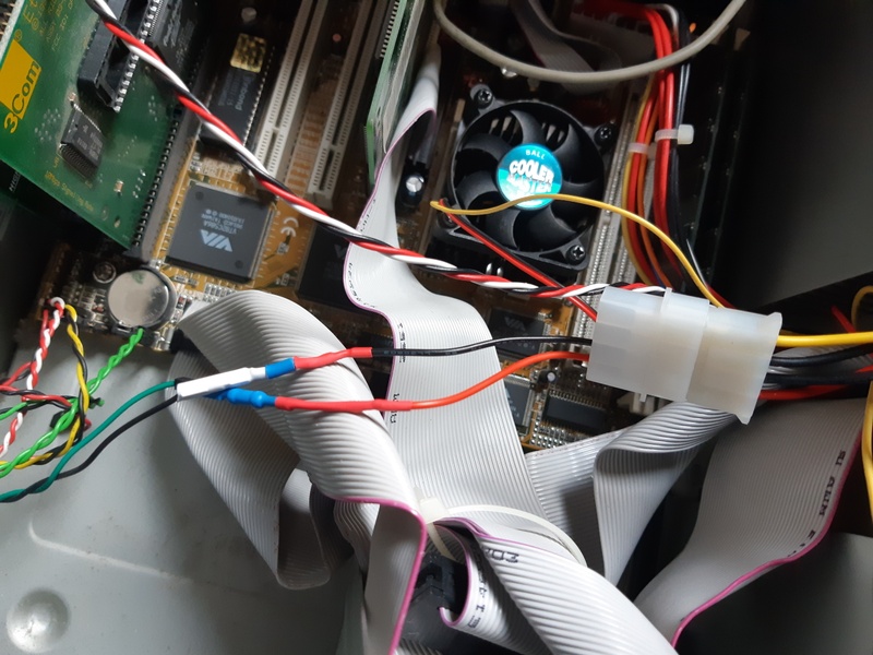 Afbeeldingslocatie: https://tweakers.net/i/TGhGRV33_ZnlOMASYQ-f8TB3jdA=/800x/filters:strip_icc():strip_exif()/f/image/qwVxcJ4Jod6KZClrtl3GN1nx.jpg?f=fotoalbum_large