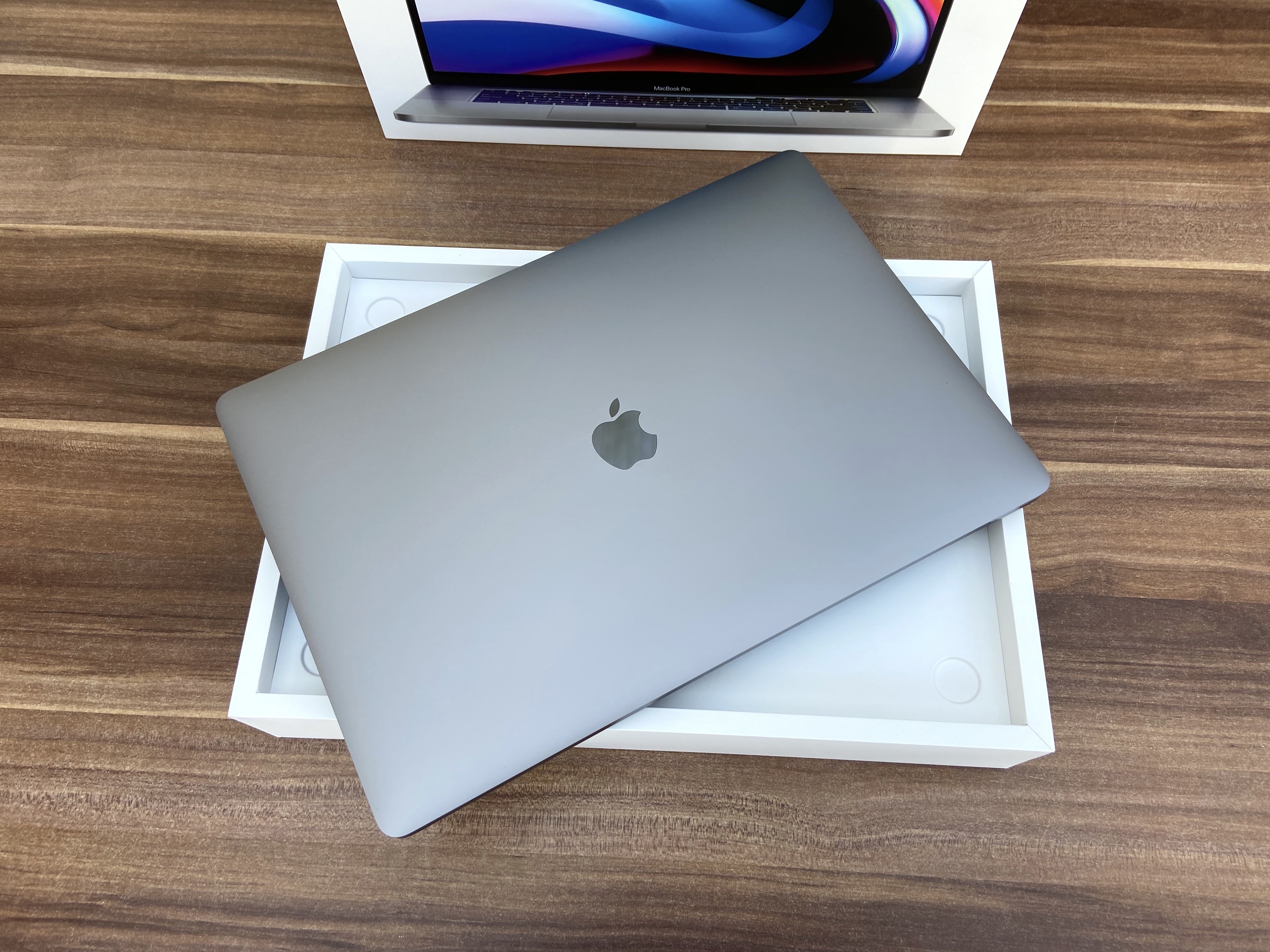 Apple MacBook Pro 2019 16