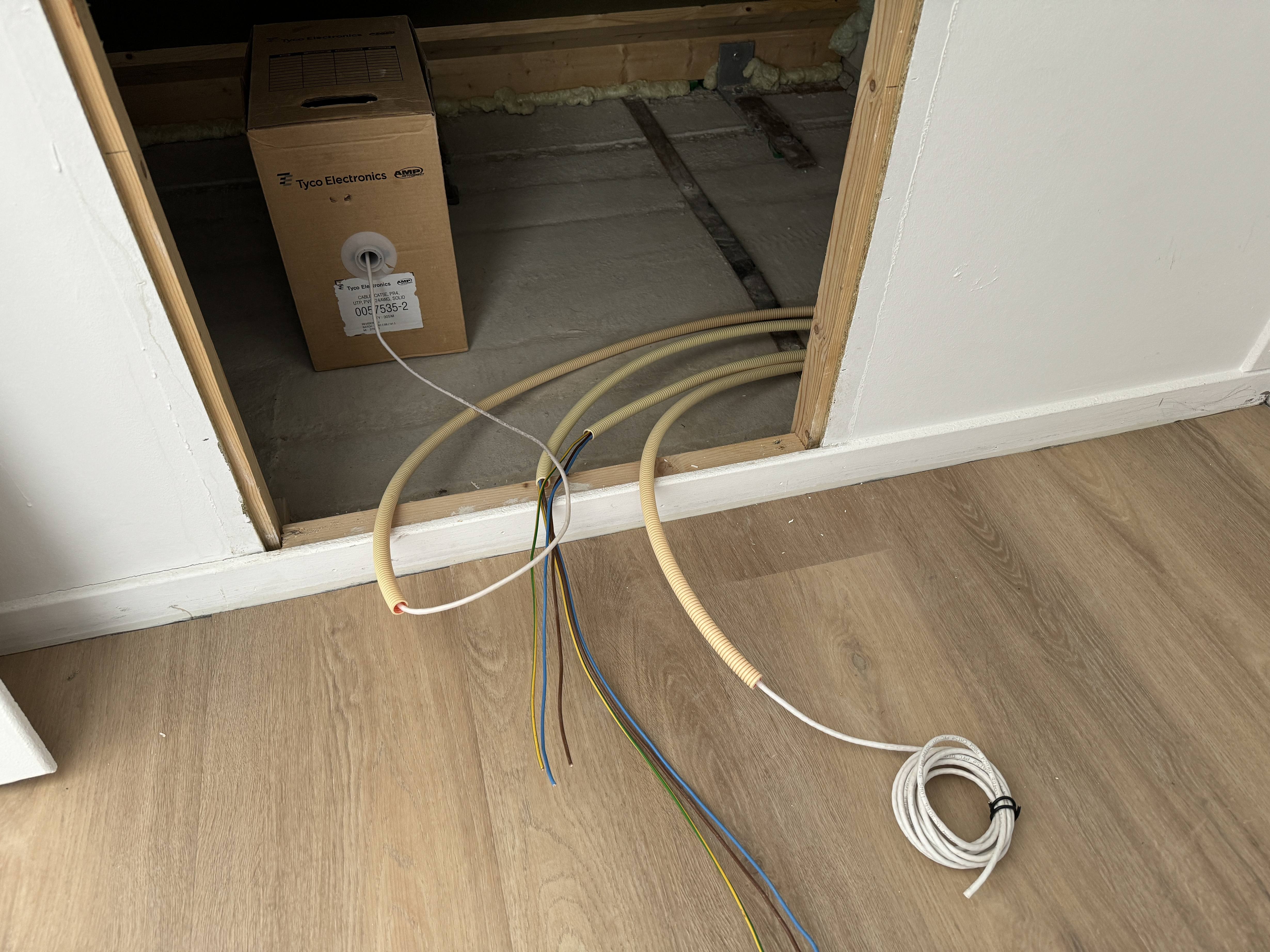 Afbeeldingslocatie: https://tweakers.net/i/TPEtsvkqqurRcoCd7ONjsd5ielg=/full-fit-in/4920x3264/filters:max_bytes(3145728):no_upscale():strip_icc():fill(white):strip_exif()/f/image/LYSCu32ffMlfQ7C3XqXW6udX.jpg?f=user_large