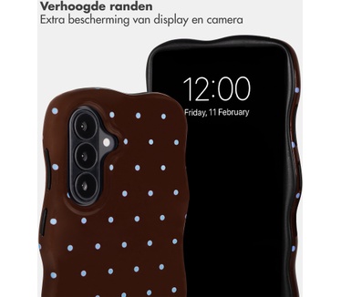 Selencia Vivid Wavy Backcover met MagSafe voor de Samsung Galaxy A37 (5G) - Happy Dots Chocolate