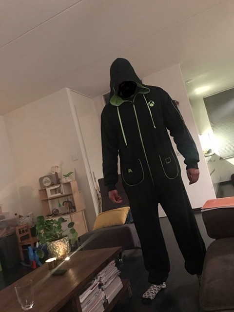 Afbeeldingslocatie: https://tweakers.net/i/TSQP1C4nSYsVTMA_Ux7kPjKIPns=/full-fit-in/4920x3264/filters:max_bytes(3145728):no_upscale():strip_icc():fill(white):strip_exif()/f/image/hl7KM3Wr1MAyUlIEoEcCdvHb.jpg?f=user_large