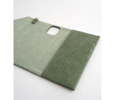 Hama Envelope Clutch