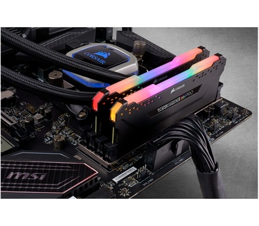 Corsair Vengeance RGB Pro CMW32GX4M2Z3200C16