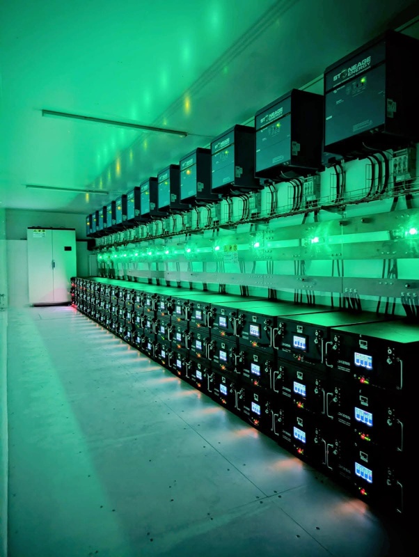 Afbeeldingslocatie: https://tweakers.net/i/TfgVTRj2rVAo-yBsBEsQ4xNPOn0=/x800/filters:strip_icc():strip_exif()/f/image/uLRj39s43FvhDEDYw2dXAlRj.jpg?f=fotoalbum_large