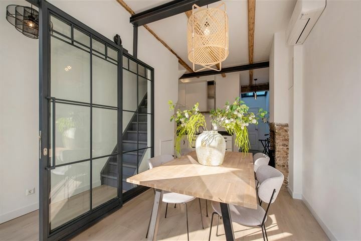 Afbeeldingslocatie: https://tweakers.net/i/Thg0MuBaIShmRSW5ScchtE6TcPo=/full-fit-in/4920x3264/filters:max_bytes(3145728):no_upscale():strip_icc():fill(white):strip_exif()/f/image/tp2zBtz88BDtg3fhPNSo5Ghp.jpg?f=user_large