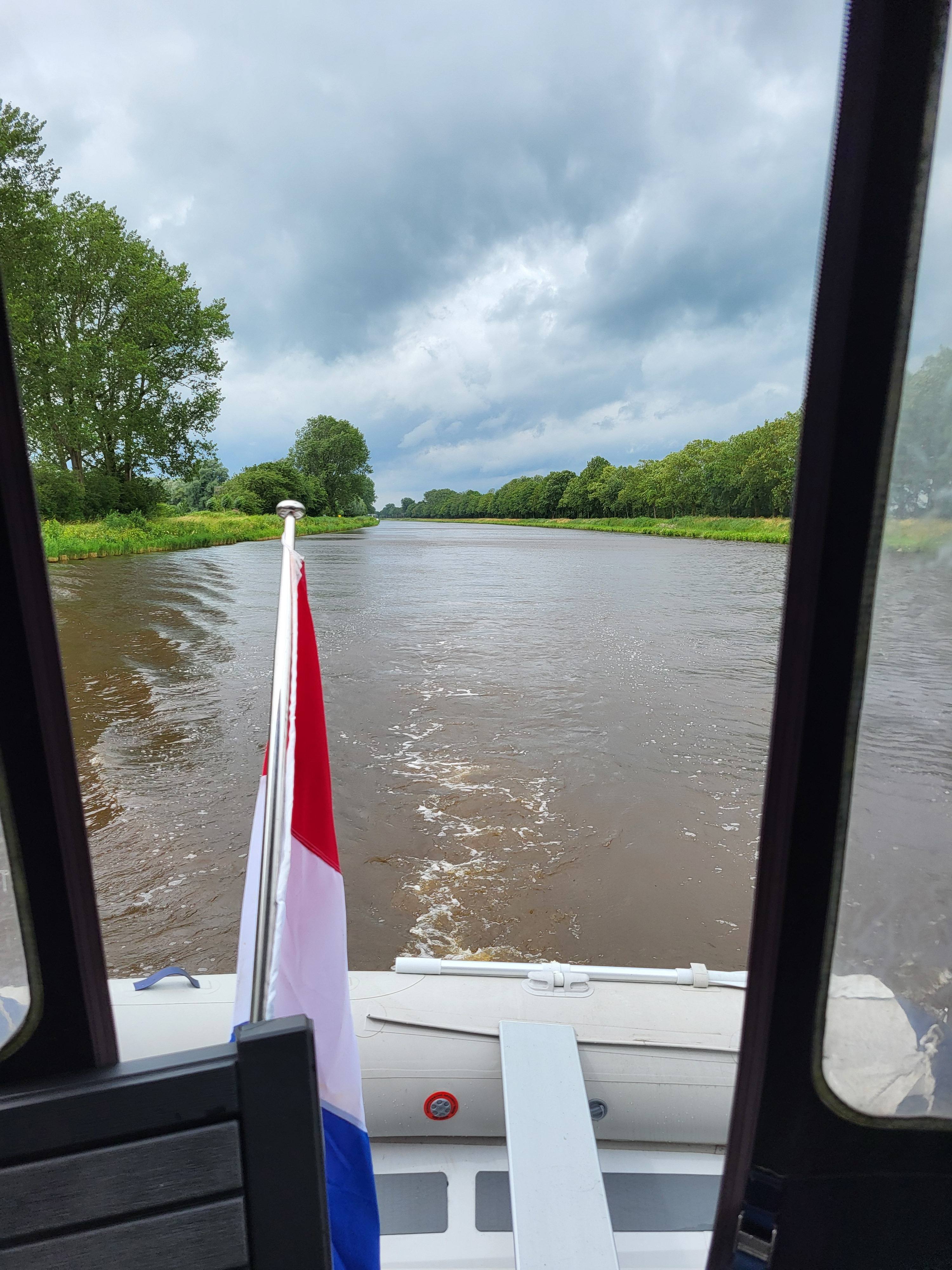 Afbeeldingslocatie: https://tweakers.net/i/TjUsP_kgcFD7SdZFvTiXX0VciK8=/full-fit-in/4920x3264/filters:max_bytes(3145728):no_upscale():strip_icc():fill(white):strip_exif()/f/image/zPWTZ7MQeEG7Lwh2DDkQLgxv.jpg?f=user_large
