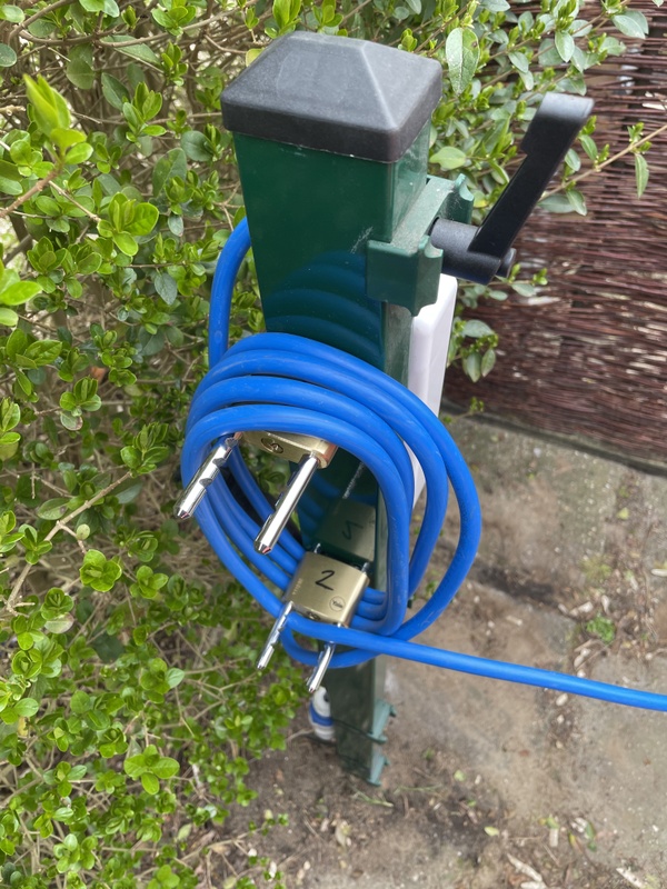 Afbeeldingslocatie: https://tweakers.net/i/Tn4mleV5ALC9SOW-W2rl7ggsbfM=/x800/filters:strip_icc():strip_exif()/f/image/slQLJfL3fkHcYZyhAwECjDFC.jpg?f=fotoalbum_large