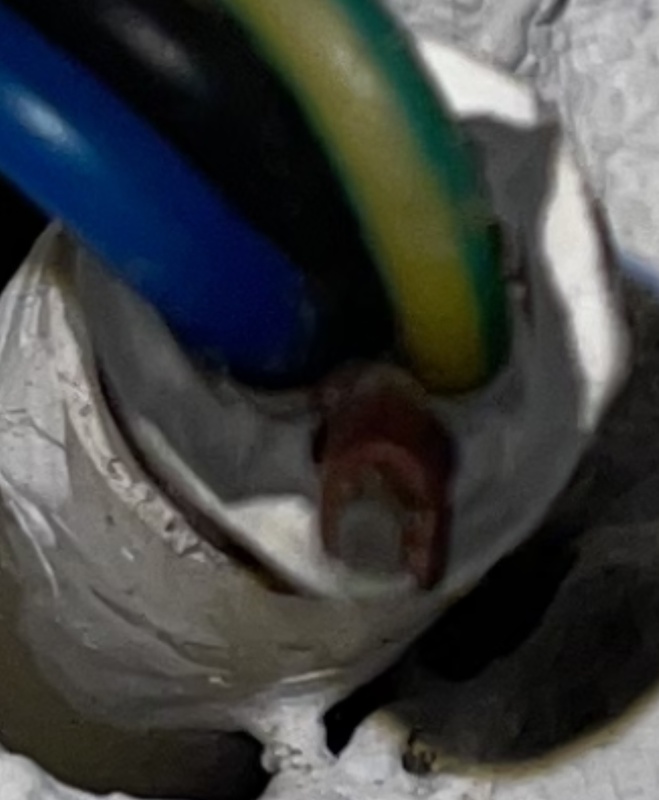 Afbeeldingslocatie: https://tweakers.net/i/Tn9_gvm9rSBrq4aE017Lpbf6VCc=/x800/filters:strip_icc():strip_exif()/f/image/BMREuha4lZfC8iEQhcx0ZAxU.jpg?f=fotoalbum_large