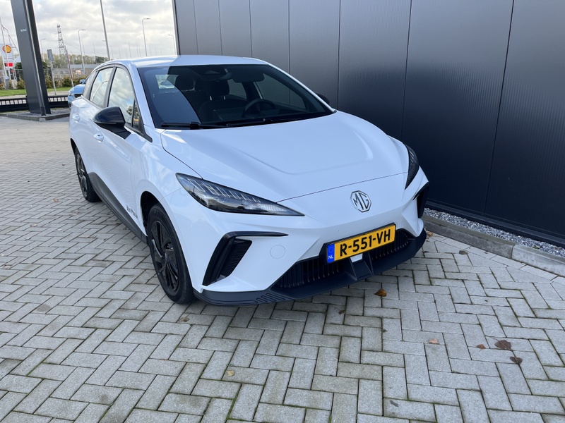 Afbeeldingslocatie: https://tweakers.net/i/ToPimVhkw7MbnBBnhM5FDf_Zf94=/800x/filters:strip_icc():strip_exif()/f/image/b2ox8kkhtRTVi9KcT4zqXb6z.jpg?f=fotoalbum_large