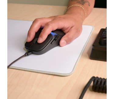 Glorious Glorious Gaming - bekabelde gamingmuis Model O3 - Ultralicht 54 g, optische knoppen met klikrate van 130M, 30K DPI BAMF 3.0-sensor, 750 IPS-tracking, 50G-versnelling, ondersteunt elk griptype - Zwart