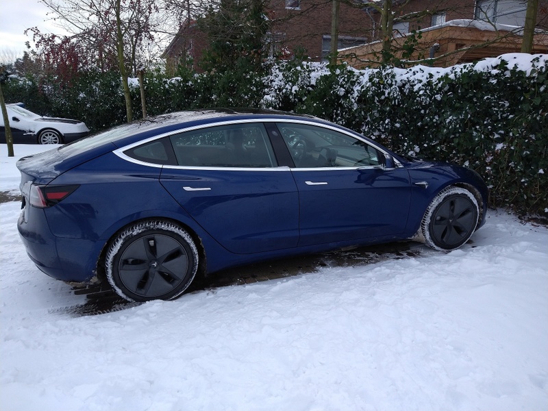 Afbeeldingslocatie: https://tweakers.net/i/Tq7HJHT9YUkxmHjdOrade8EX0ko=/800x/filters:strip_icc():strip_exif()/f/image/GLp6tnOIIvV7E34mVQ0uRpes.jpg?f=fotoalbum_large