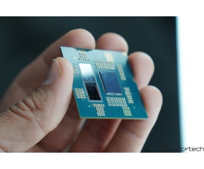 Delidded AMD Ryzen 7 9800X3D naast 7800X3D. Bron: Wccftech