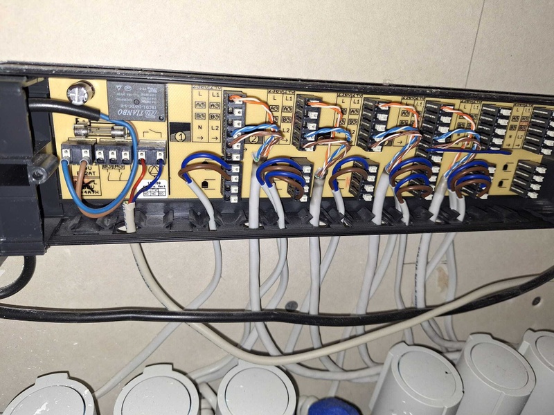 Afbeeldingslocatie: https://tweakers.net/i/Trojy8IWM0ytmp_s78OQMua2mP4=/800x/filters:strip_icc():strip_exif()/f/image/gDxrGXD0xPEgfdlo0gSms0ss.jpg?f=fotoalbum_large