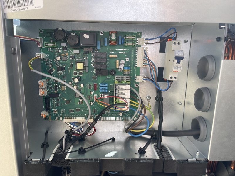 Afbeeldingslocatie: https://tweakers.net/i/TtYa-unaeciE_N9tx74U6GIsKPU=/800x/filters:strip_icc():strip_exif()/f/image/UoMm3kr3oCk5NP2i1grpG5yR.jpg?f=fotoalbum_large