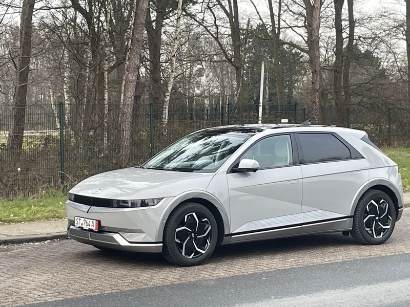 Afbeeldingslocatie: https://tweakers.net/i/TwBrOQVgmzYzScZfByakwYCmVtk=/800x/filters:strip_icc():strip_exif()/f/image/ZbFio10NSHrdTlISyneLcuQK.jpg?f=fotoalbum_large