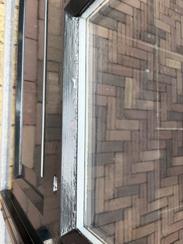 Afbeeldingslocatie: https://tweakers.net/i/TxRpMlZyQhzVMV22IXN_Xgy4yt0=/x800/filters:strip_icc():strip_exif()/f/image/iuIsUlhKNcAbfJ9PXM2fNj6n.jpg?f=fotoalbum_large