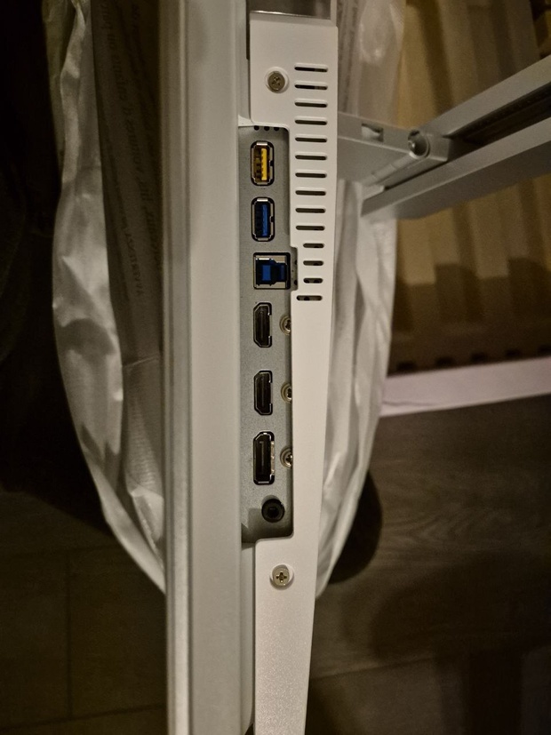 Afbeeldingslocatie: https://tweakers.net/i/TyARR6xw9qkuDguPa9uyDJk6R2Q=/620x/filters:strip_icc():strip_exif()/m/249917/1U2RblOqqI3PtEXmlUrjsnpogDQen04P7ALC0RzO5K0ufgvrmF.jpeg?f=620xauto