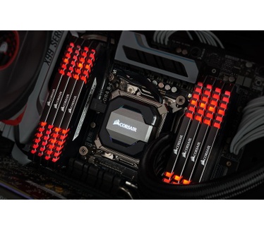 Corsair Vengeance LED CMU32GX4M4C3000C16R