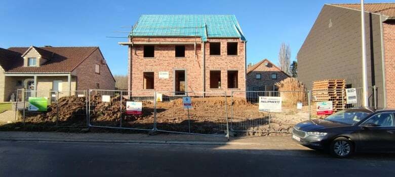 Afbeeldingslocatie: https://tweakers.net/i/U-7NwySMREOehS6oLIAMqFHU8W0=/full-fit-in/4920x3264/filters:max_bytes(3145728):no_upscale():strip_icc():fill(white):strip_exif()/f/image/fon7LJjZCuT02ExiJ8el2wYr.jpg?f=user_large