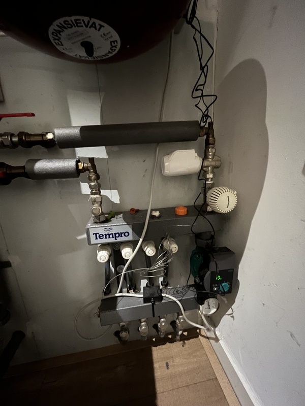 Afbeeldingslocatie: https://tweakers.net/i/U34nmIbJ07URbstK6i0qMeieoRE=/x800/filters:strip_icc():strip_exif()/f/image/bJQ8W2UlRUmhMmRElTC1pDfL.jpg?f=fotoalbum_large