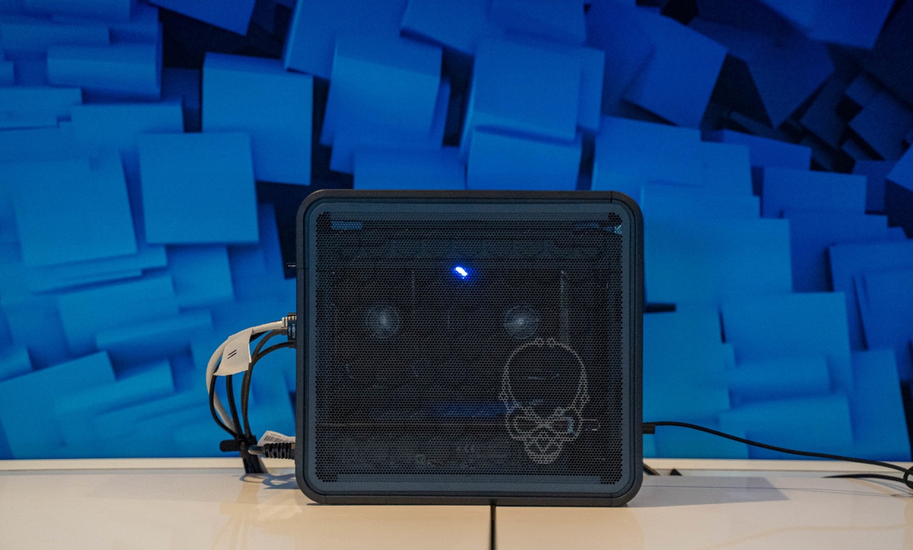 Intel NUC 9 Extreme Preview - Tweakers