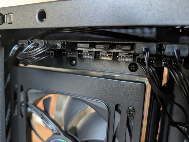 https://tweakers.net/i/U5ilwVyjQ478WRn7nIiHeuO7TnI=/620x/filters:strip_icc():strip_exif()/m/531258/1SlM5S9qHqkLU3lHxX11Svwga5NxUyOfSF3DwsnOQvuLs1wJDZ.jpeg?f=620xauto
