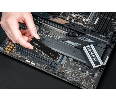 Crucial P3 Plus