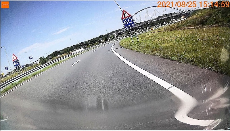 Afbeeldingslocatie: https://tweakers.net/i/U8U3GCGpwKUITJtgC5LkzRhKGG4=/800x/filters:strip_icc():strip_exif()/f/image/HiZs9kQVK1srwoJpCmW2WxNm.jpg?f=fotoalbum_large