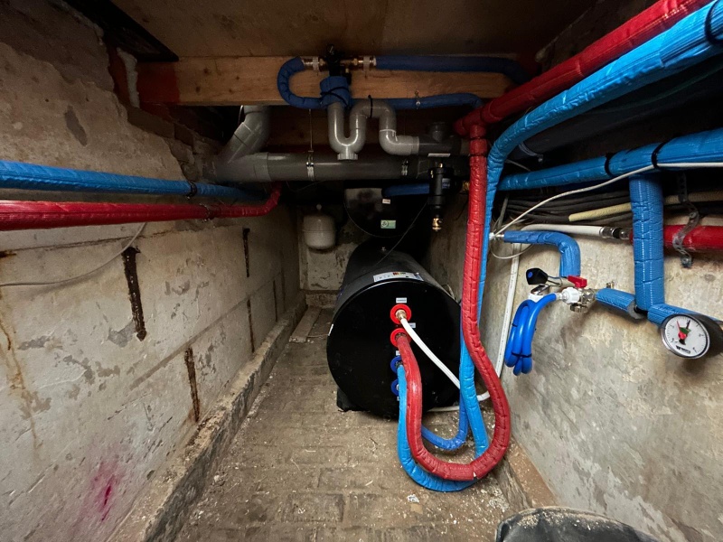 Afbeeldingslocatie: https://tweakers.net/i/UFlBDa7RPkXipGV3bnhw9nVb8F4=/800x/filters:strip_icc():strip_exif()/f/image/04TedBT5FQnKzWMg6xQEmZmY.jpg?f=fotoalbum_large