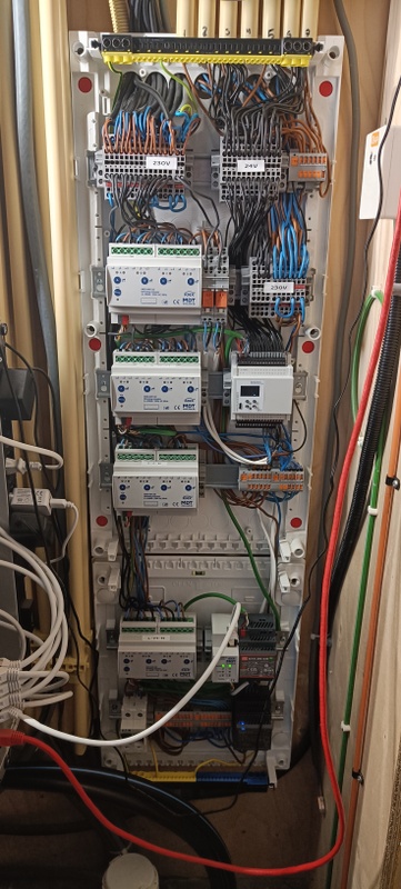 Afbeeldingslocatie: https://tweakers.net/i/UHn60TeU8YMAo6Mr5Z3dzPGLMBQ=/x800/filters:strip_icc():strip_exif()/f/image/WEJSy3jSgCz37BXVrOj4a5vZ.jpg?f=fotoalbum_large