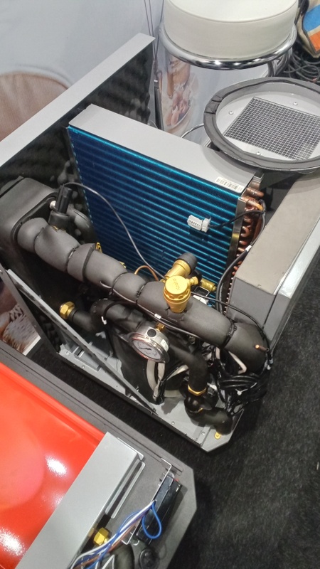 Afbeeldingslocatie: https://tweakers.net/i/ULEdLvQqrrJXpOApazTBO3bneQE=/x800/filters:strip_icc():strip_exif()/f/image/kg4hBg37l2CbJ5Fll9goX3jI.jpg?f=fotoalbum_large