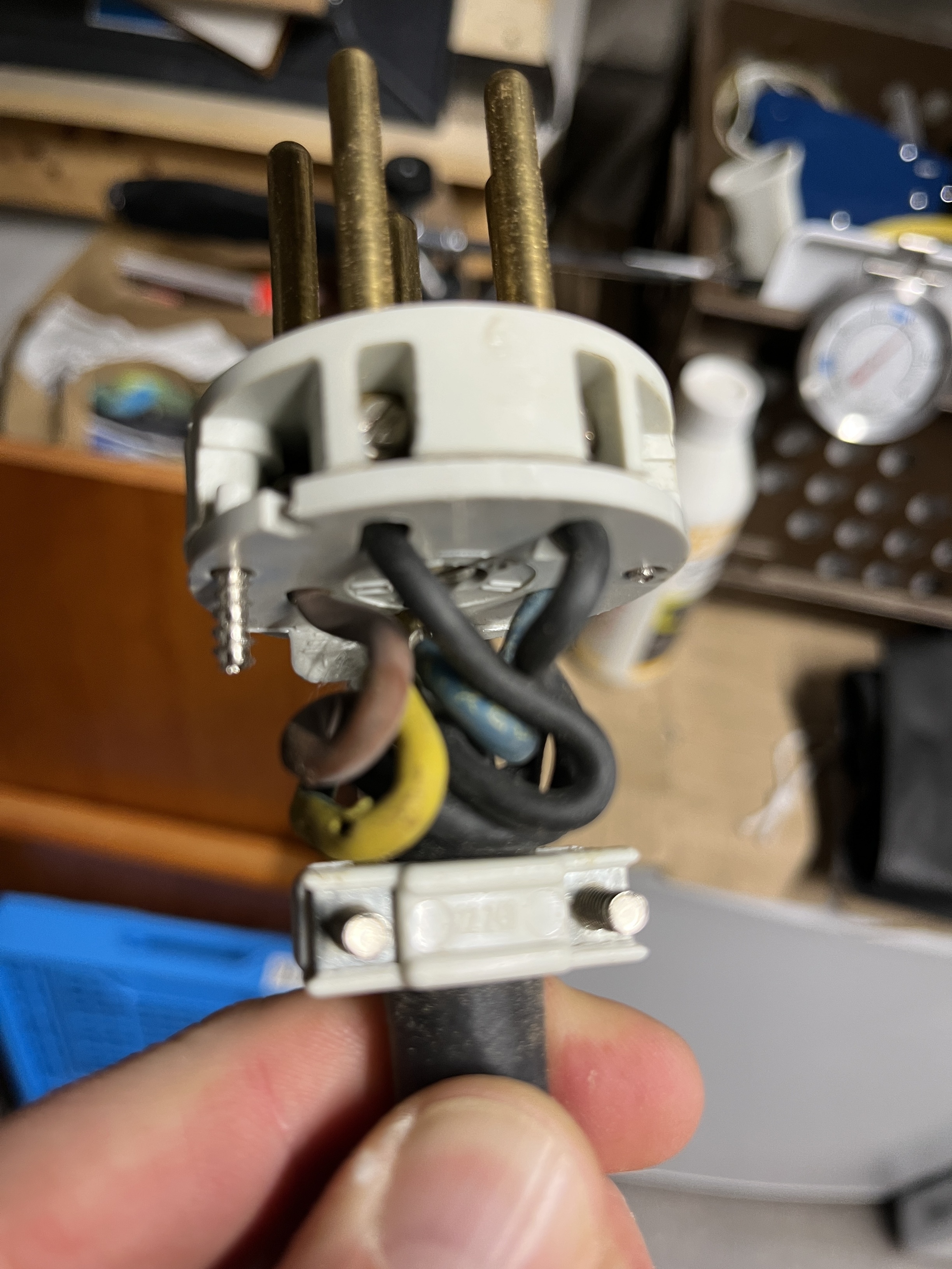 Afbeeldingslocatie: https://tweakers.net/i/UPsHGc_5c8GfNkDcnFOvONTcAuo=/fit-in/4920x3264/filters:max_bytes(3145728):no_upscale():strip_icc():strip_exif()/f/image/lQ8oKonZs77zJh0Ellw160Lu.jpg?f=user_large