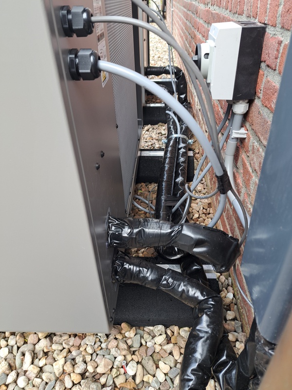Afbeeldingslocatie: https://tweakers.net/i/UQSNUZc1ikYWs-tdlLlwUiosXHA=/x800/filters:strip_icc():strip_exif()/f/image/qT2pWYLl3Sl72W3seDaA0Kun.jpg?f=fotoalbum_large
