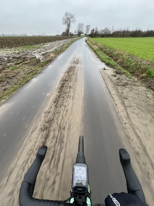 Afbeeldingslocatie: https://tweakers.net/i/UT2o-nO4faVqrhMTOb_E_tq81cc=/x800/filters:strip_icc():strip_exif()/f/image/lntX8KCR8qNwn2hwfVBvMqgc.jpg?f=fotoalbum_large