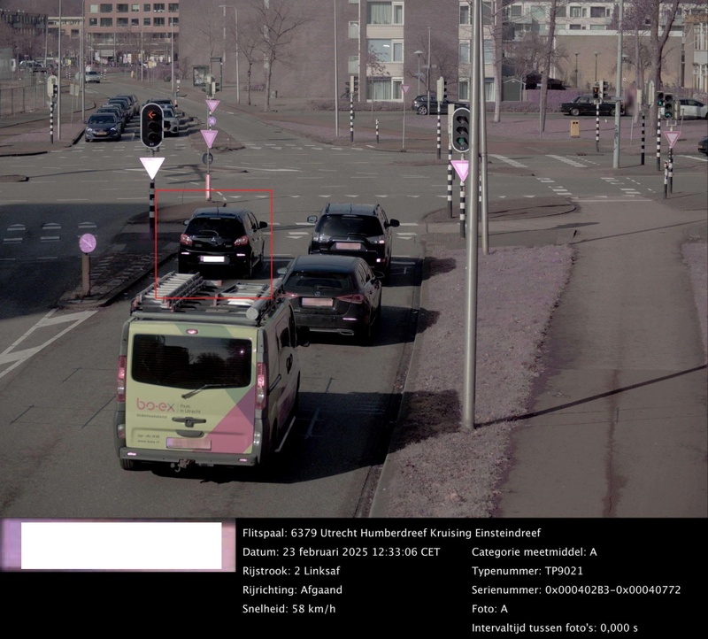 Afbeeldingslocatie: https://tweakers.net/i/UTG9rL4WkRgSh_teGB6ATlWqEMg=/800x/filters:strip_icc():strip_exif()/f/image/yEj1mNNwUijdhJsHuwTXf6fv.jpg?f=fotoalbum_large