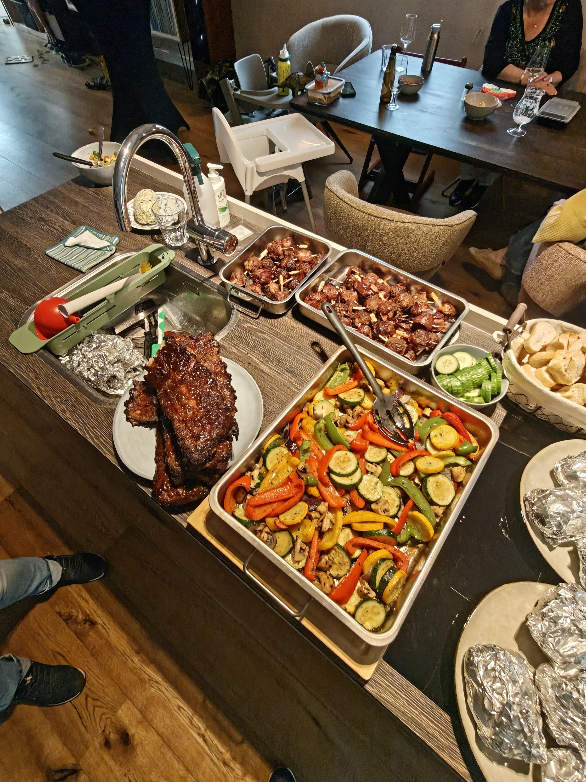 Afbeeldingslocatie: https://tweakers.net/i/UUKcsCHH_3t3kLTnvN5-Uu5JnkM=/fit-in/4920x3264/filters:max_bytes(3145728):no_upscale():strip_icc():strip_exif()/f/image/7oXxGJH4hjd5VsxtHyTvyI4R.jpg?f=user_large