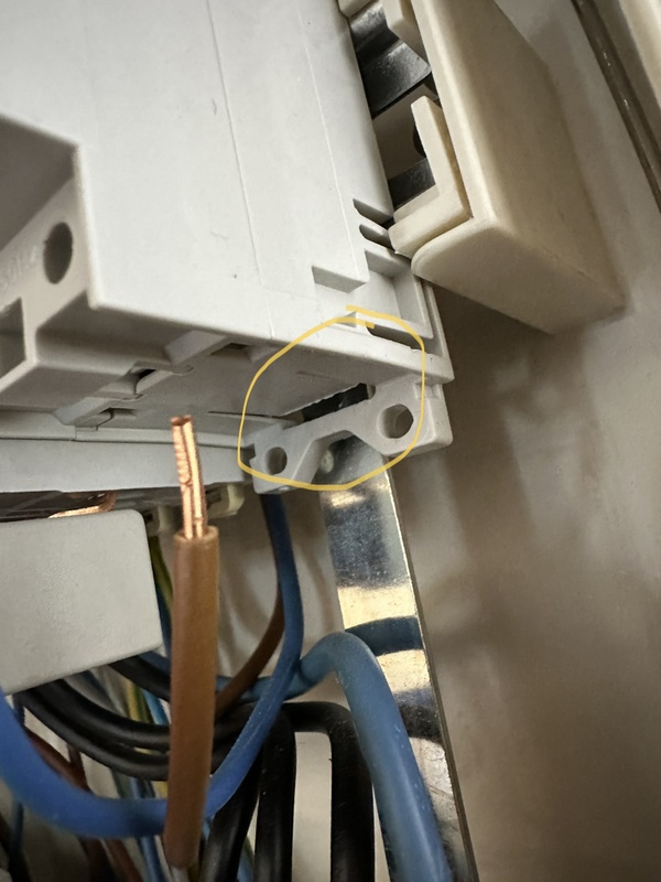 Afbeeldingslocatie: https://tweakers.net/i/UZh67lbiG4zoQwi0MfKtiNawGq0=/x800/filters:strip_icc():strip_exif()/f/image/M9JlZJg1ajSXah3XJ2J6EHjs.jpg?f=fotoalbum_large