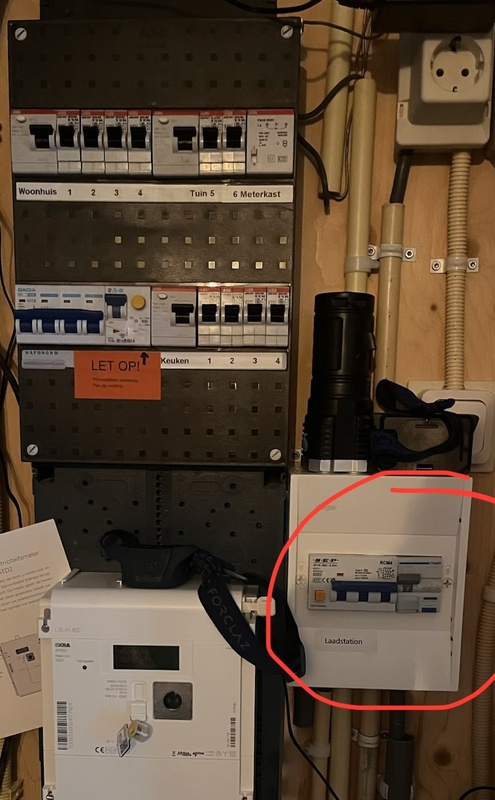 Afbeeldingslocatie: https://tweakers.net/i/UamH2wOow-mW_CIrdPs2Frvbt1Q=/x800/filters:strip_icc():strip_exif()/f/image/GBuroSEcr5Fo1srU6wKO6afL.jpg?f=fotoalbum_large