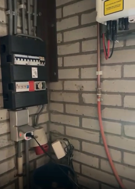 Afbeeldingslocatie: https://tweakers.net/i/Ubvmtx6QPjdMvoVr8EHM_w4cNac=/x800/filters:strip_icc():strip_exif()/f/image/9o7ogUGX7mIGrgjy0qu9t9F7.jpg?f=fotoalbum_large