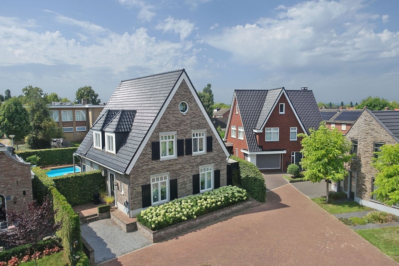 Afbeeldingslocatie: https://tweakers.net/i/UsNvD0obG4HQM9IjBirUFohNVKE=/800x/filters:strip_icc():strip_exif()/f/image/D4xVDHFaCqQT70naj0fqlnQZ.jpg?f=fotoalbum_large