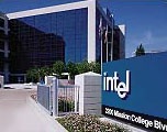 Intel logo bij Intel gebouw