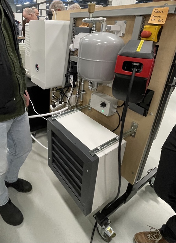 Afbeeldingslocatie: https://tweakers.net/i/UwlX_AkjvI0VpAOxGAhxFGhojAY=/x800/filters:strip_icc():strip_exif()/f/image/BpEPv9X72G3MfMc8qaWM2rTK.jpg?f=fotoalbum_large