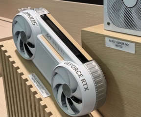 Gigabyte Aorus GeForce RTX 5080 Infinity 16G Wood