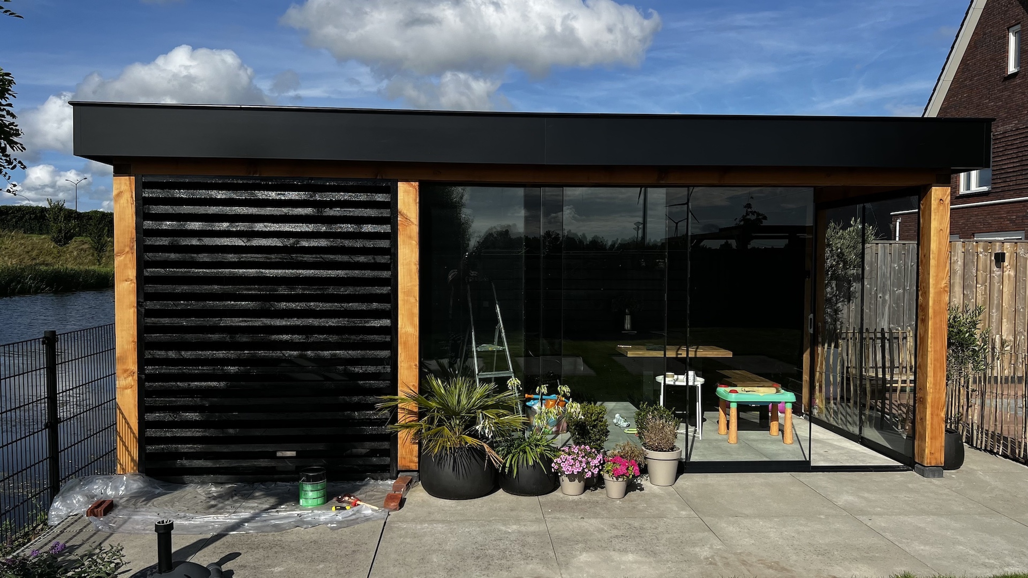 Afbeeldingslocatie: https://tweakers.net/i/UzAG5NbggeDM2HvJmETTcBQNd0k=/full-fit-in/4920x3264/filters:max_bytes(3145728):no_upscale():strip_icc():fill(white):strip_exif()/f/image/FKERiG5j3DC5el6yxfBLfdad.jpg?f=user_large