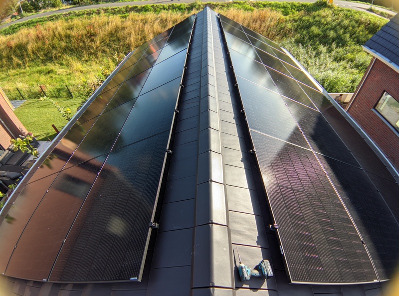 Afbeeldingslocatie: https://tweakers.net/i/UzpjiRkYbng5rA9fLvGGxYwdKj4=/800x/filters:strip_icc():strip_exif()/f/image/pF12gQ4JRdyL3OObiYooMuQJ.jpg?f=fotoalbum_large