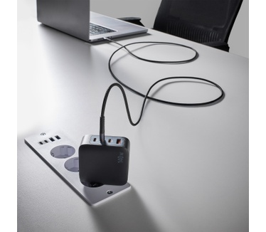 Intenso CHARGING / DATA CABLE C240C / 2 METER / ZWART