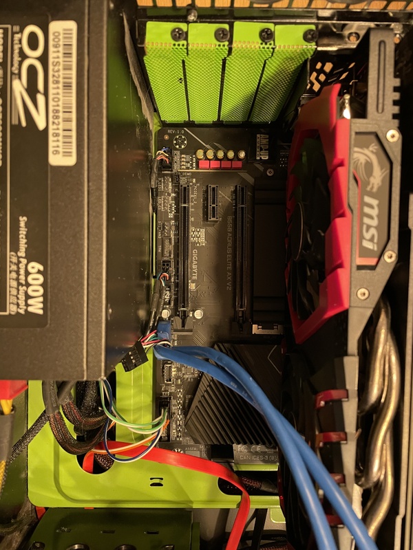 Afbeeldingslocatie: https://tweakers.net/i/V56aYnp3wi3e8qrXTfEU8bNsA6Q=/x800/filters:strip_icc():strip_exif()/f/image/rkYtf4dy1g1f779BcmIdT1tP.jpg?f=fotoalbum_large